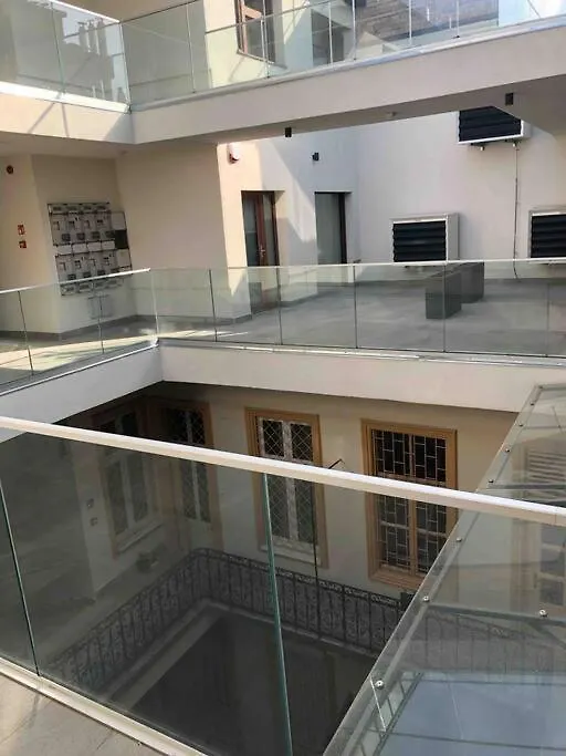 Luxury Cozy 2 Bdr Downtown Apt.3 بودابست شقة