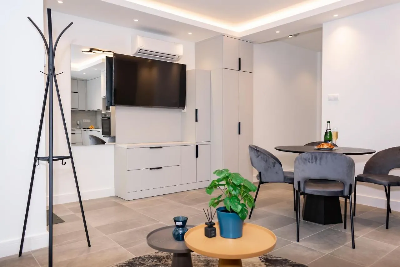 Luxury Cozy 2 Bdr Downtown Apt.3 بودابست المجر